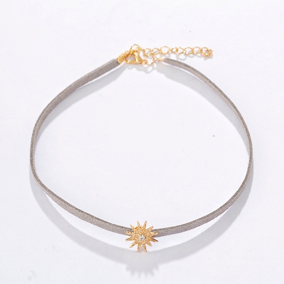 NWT Layered Sun and Stars Choker - Picture 2 of 8